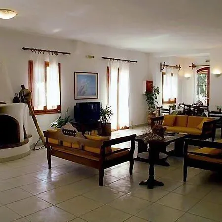 Eri Hotel 3*